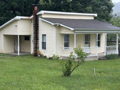 3715 Sandlewood RD