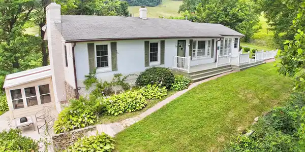 2643 Wades Gap RD