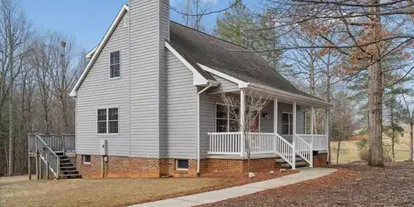 2064 Parker RD