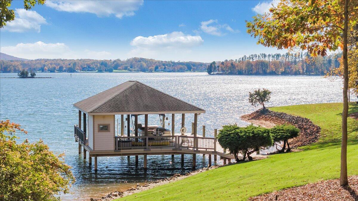 Image 2: 002-DJI_20251106012703_0146_D