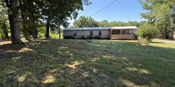 1801 Centerville RD