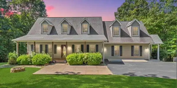 280 CONCORD CIR