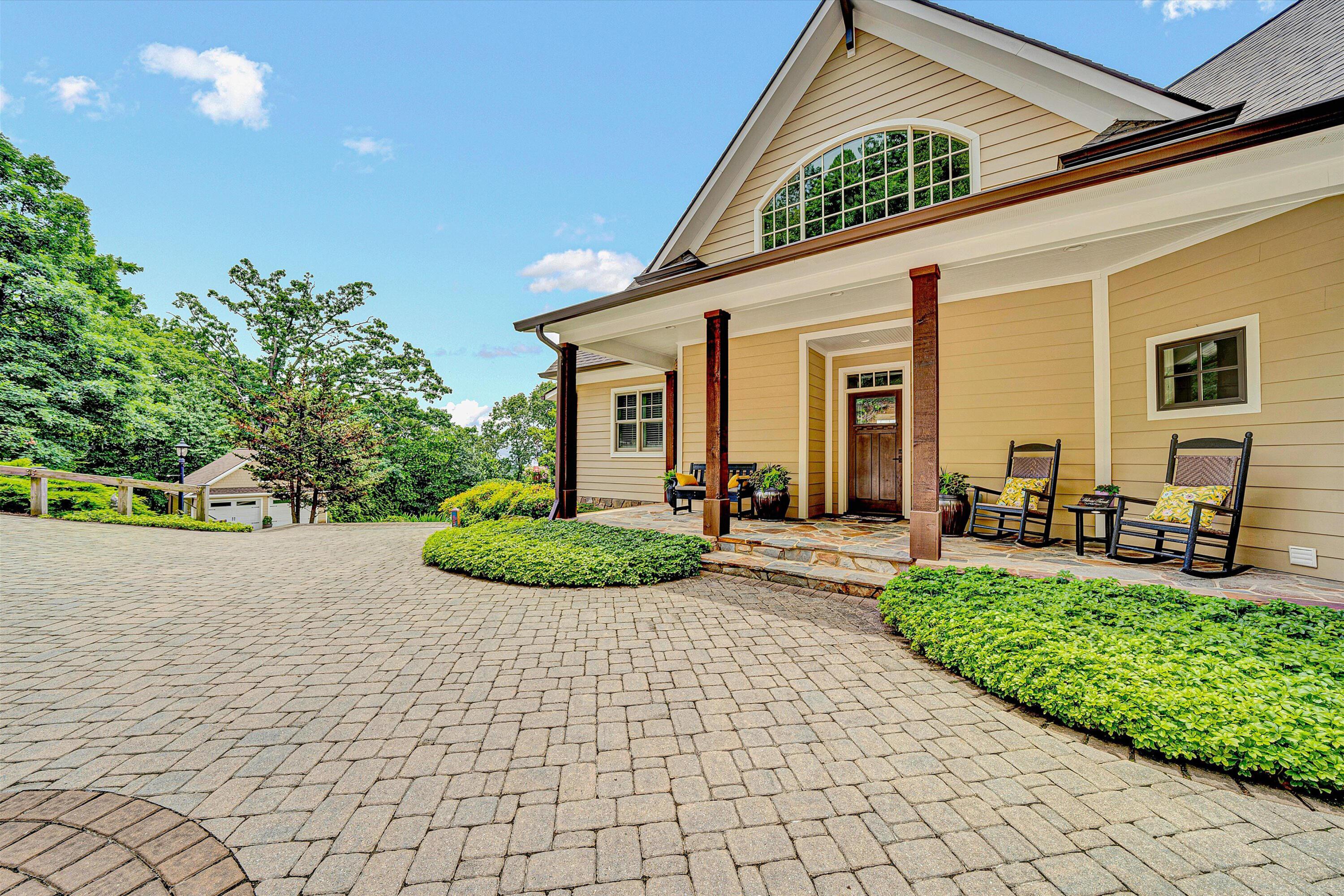 Image 2: 02-SGM-01456