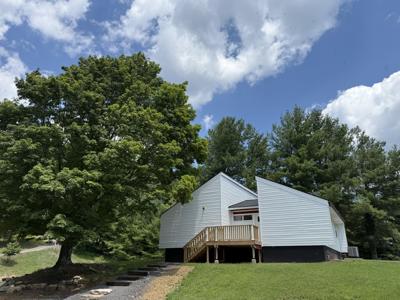 136 Freedom LN