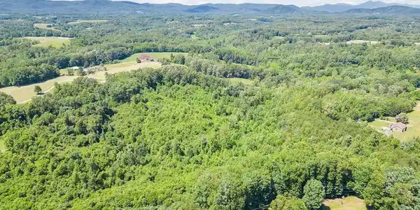 Image 3: DJI_0052 (2)