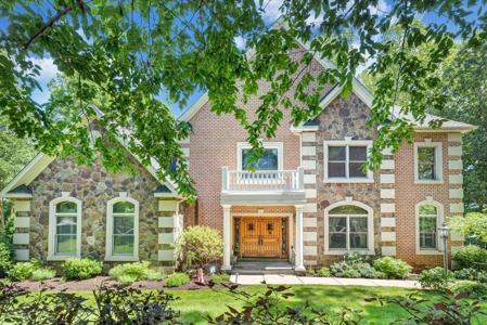 723 Fox Chase RD