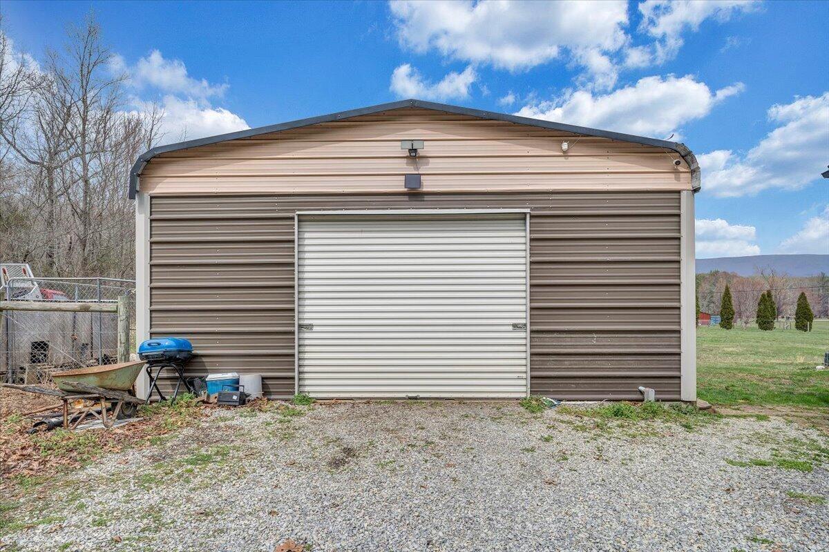 Image 3: 34-MIB09220