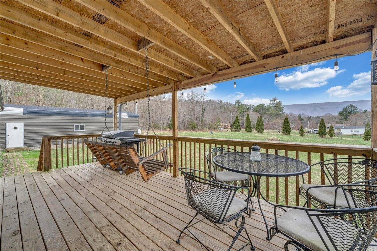 Image 4: 27-MIB09208