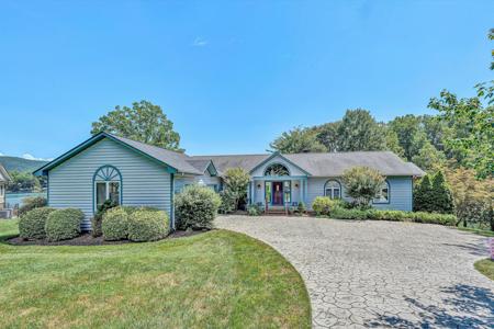 70 Sandy Edge CIR