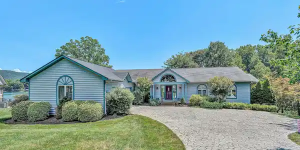 70 Sandy Edge CIR