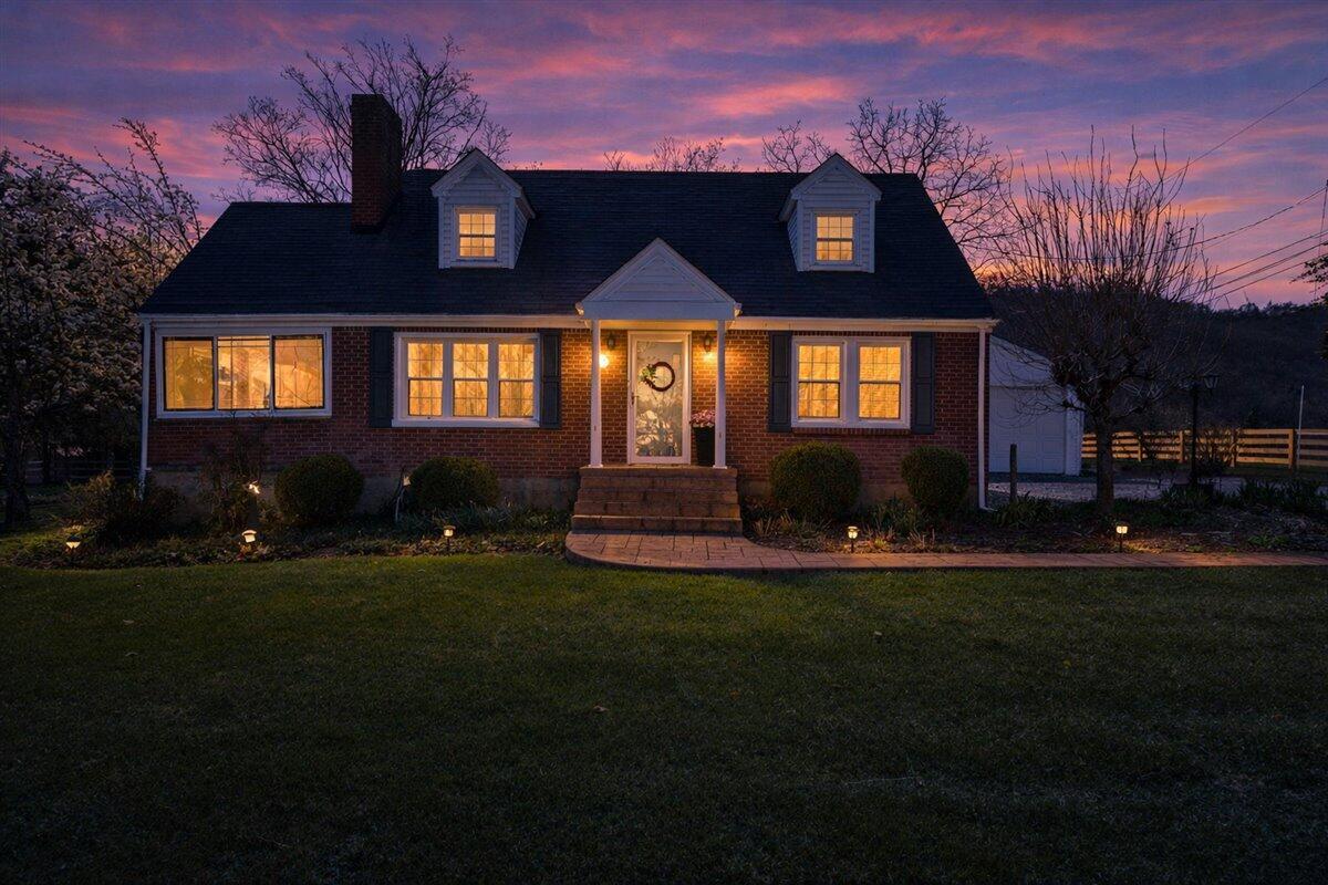 Image 2: 779 Catawba Road