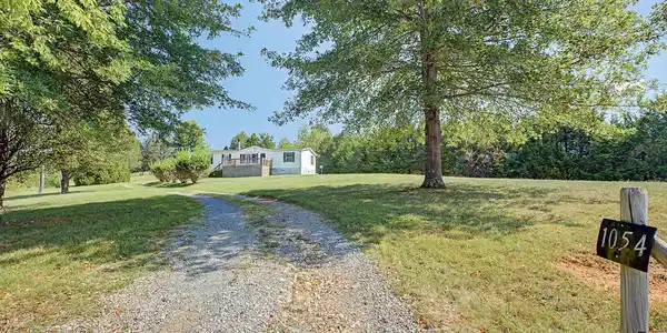 Image 3: 1054 Dove Hill Rd-8