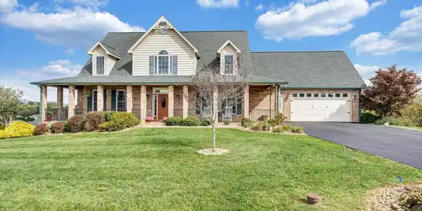 195 Graystone DR