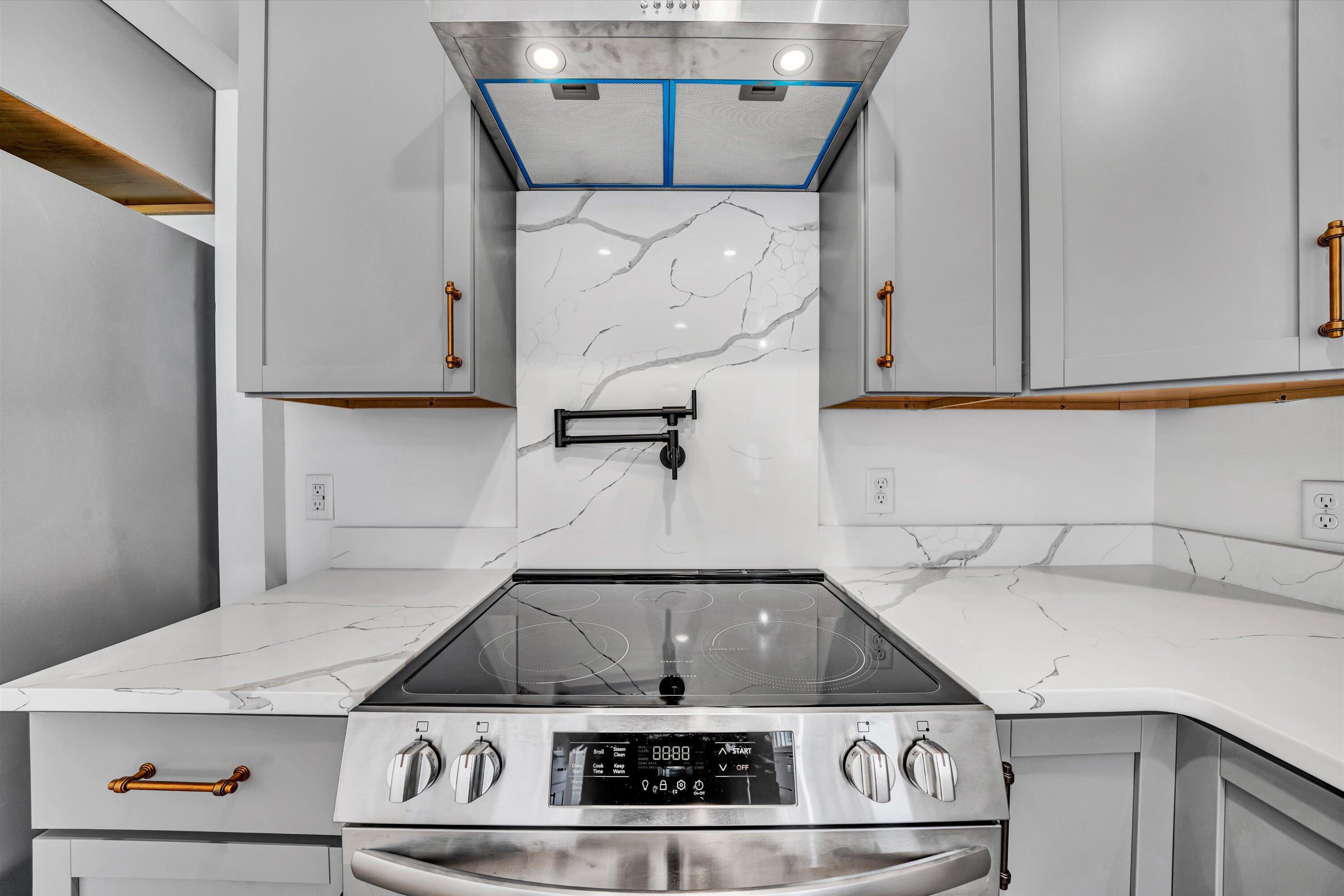 Image 2: 12-DSC00286