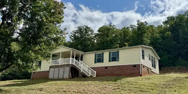 912 Jasper Mountain RD