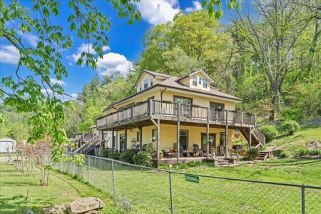 6185 Bent Mountain RD
