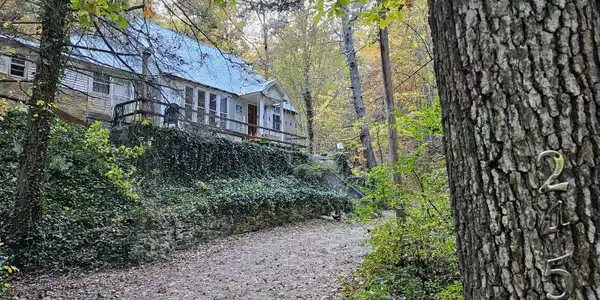 2452 Lost Hollow RD