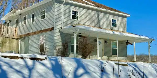 8 Bath ST