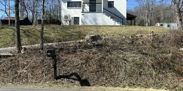 763 White Church RD