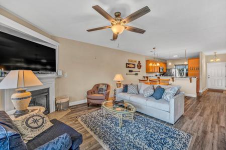 1137 Mariners WAY
