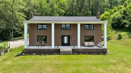 7777 Apple Grove LN