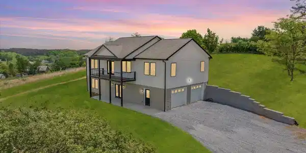 5152 Roanoke RD