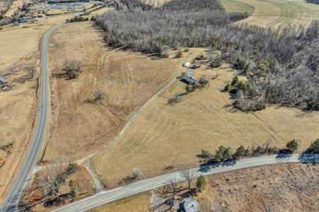 4015 White House RD