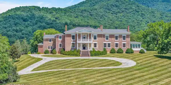 1066 Greyledge RD