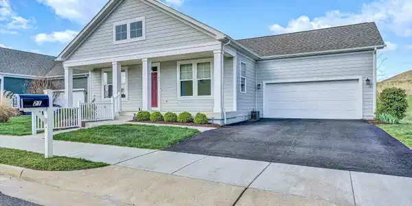 21 Sedgewood AVE