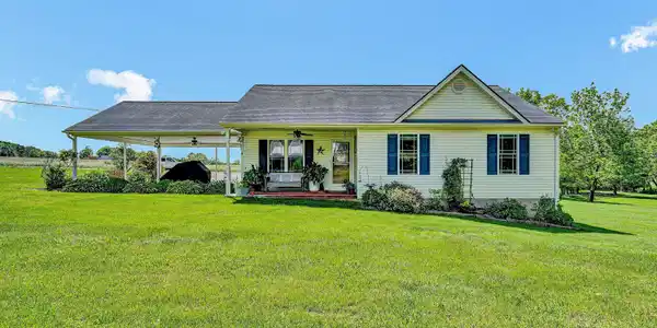 22 Spring Branch LN