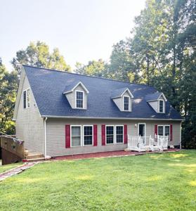 6880 Fork Mountain RD