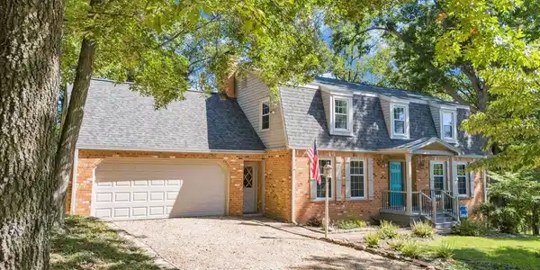 1135 Lakeridge CIR