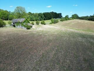 Image 3: Barn conveys "as-is"