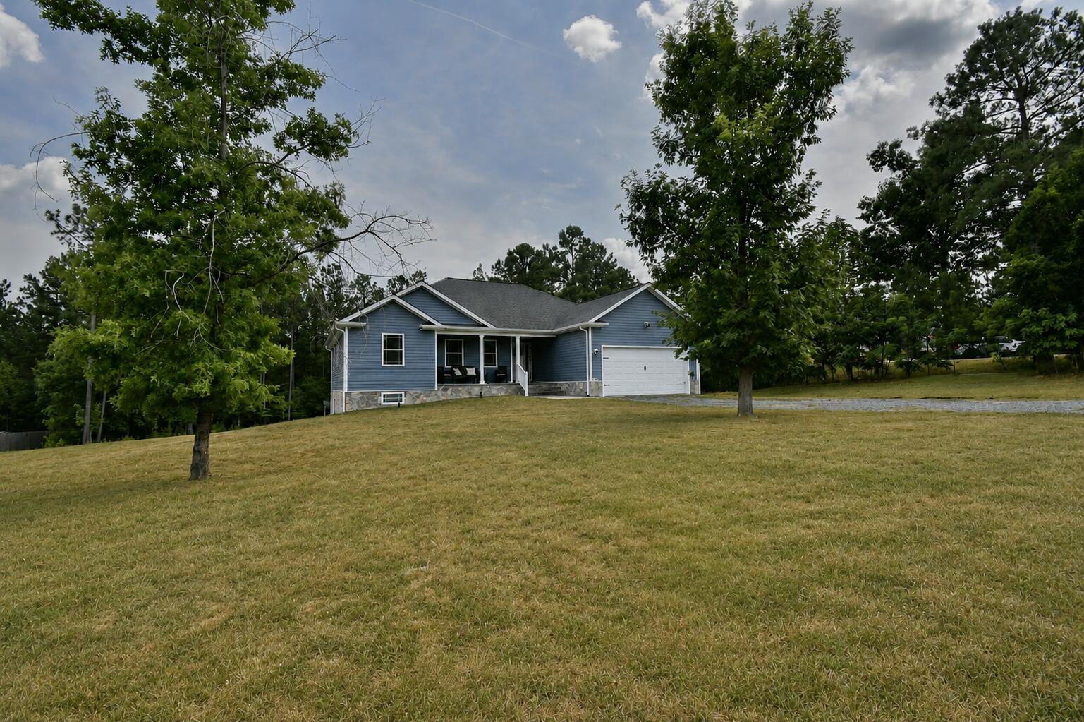 Image 2: FRONT YARD