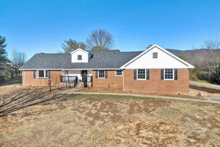 341 Stonebridge DR