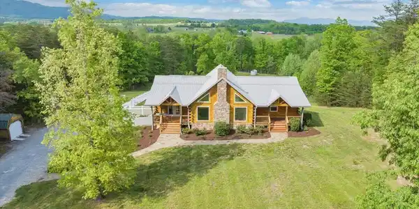 257 Bobolink DR