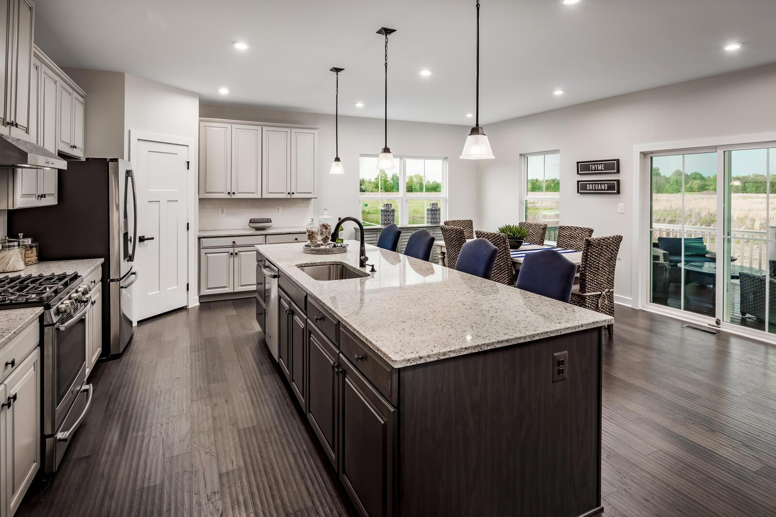 Image 4: York-Carriage-Ford-28