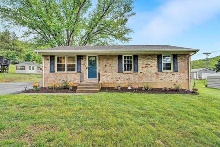 52 Hillview DR