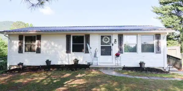 36 Railroad AVE