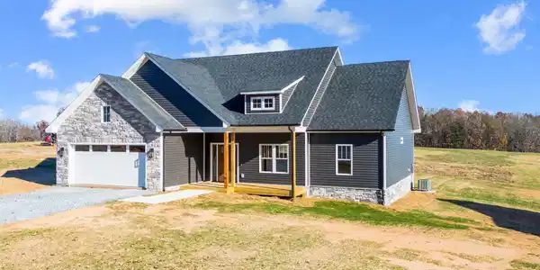 10494 Leesville RD