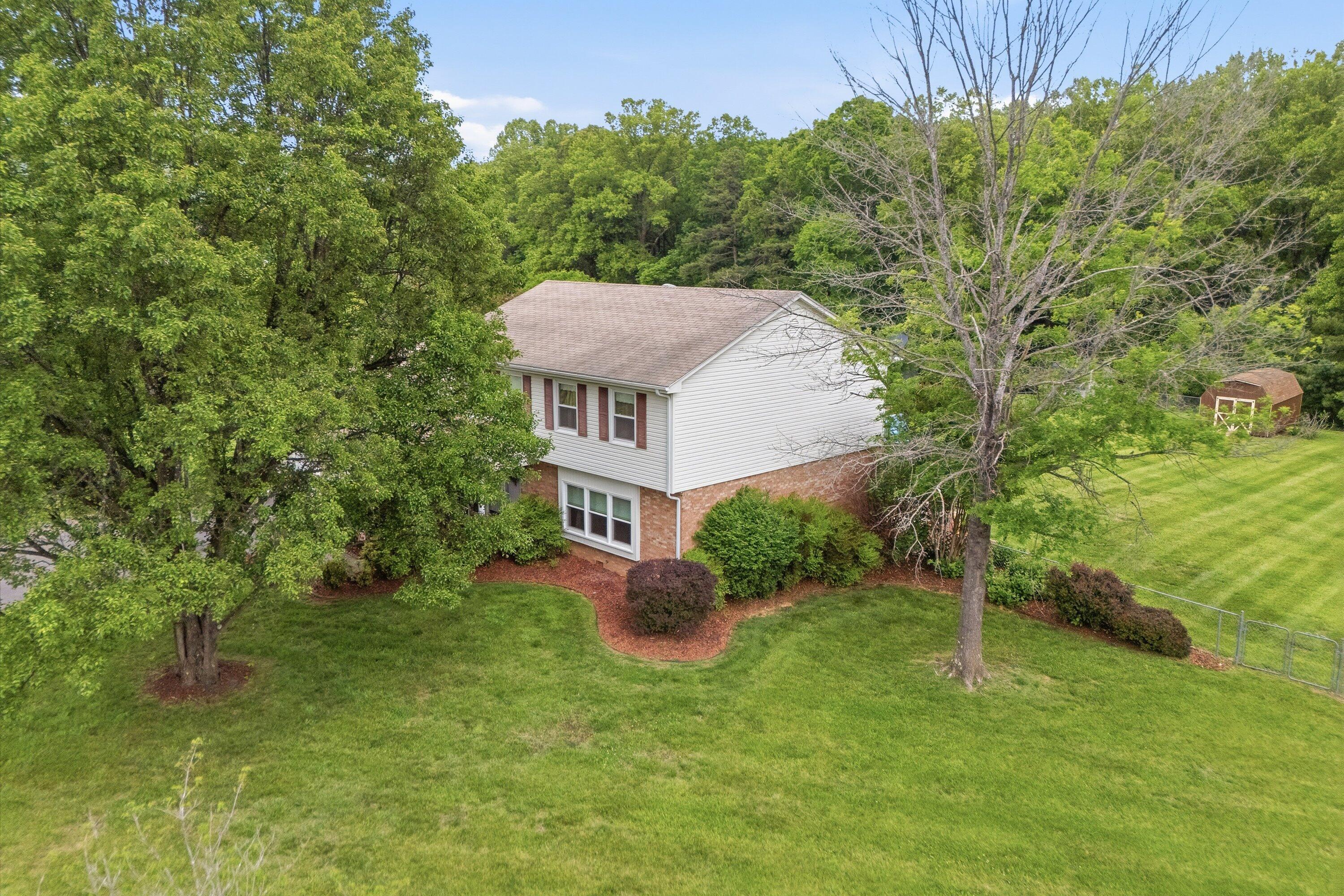 Image 2: 1182 Knollwood DR
