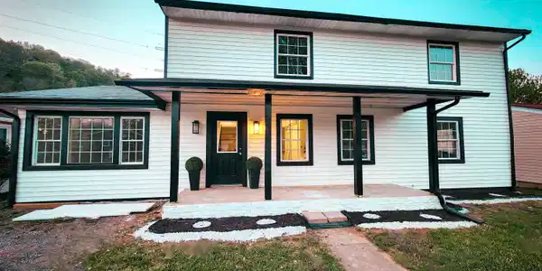 513 Brentwood DR