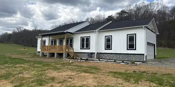 3086 Haymakertown RD