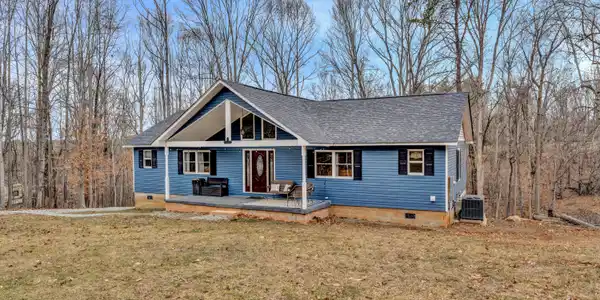106 Whisper Knoll DR