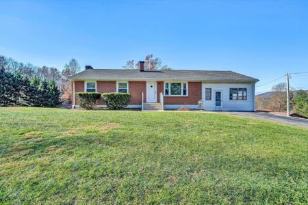 6683 Crowell Gap RD