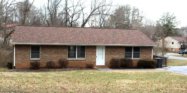 2003 Woodhaven DR