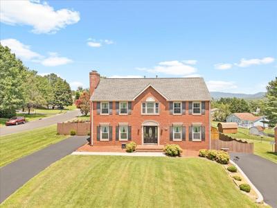 4933 Labradore DR