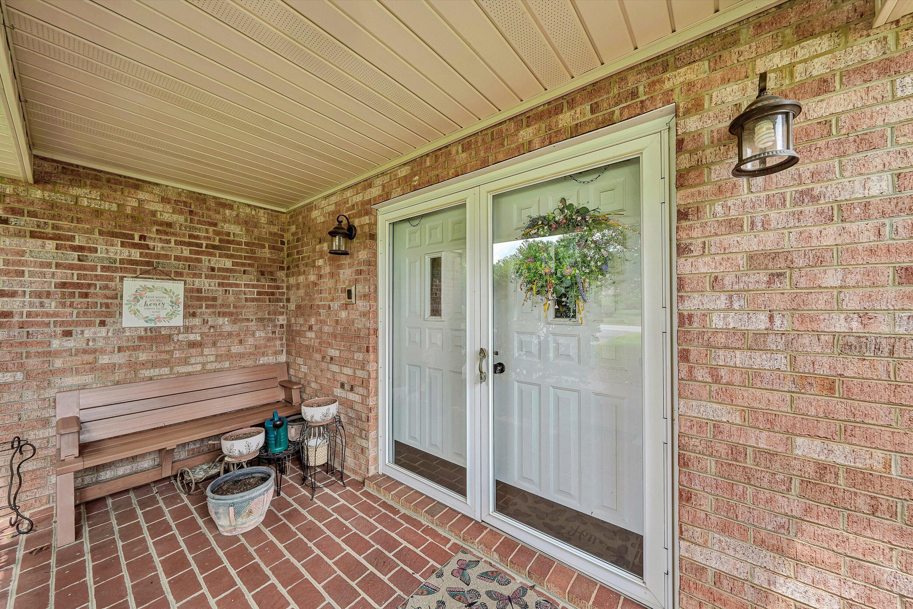 Image 3: 1182 Knollwood DR