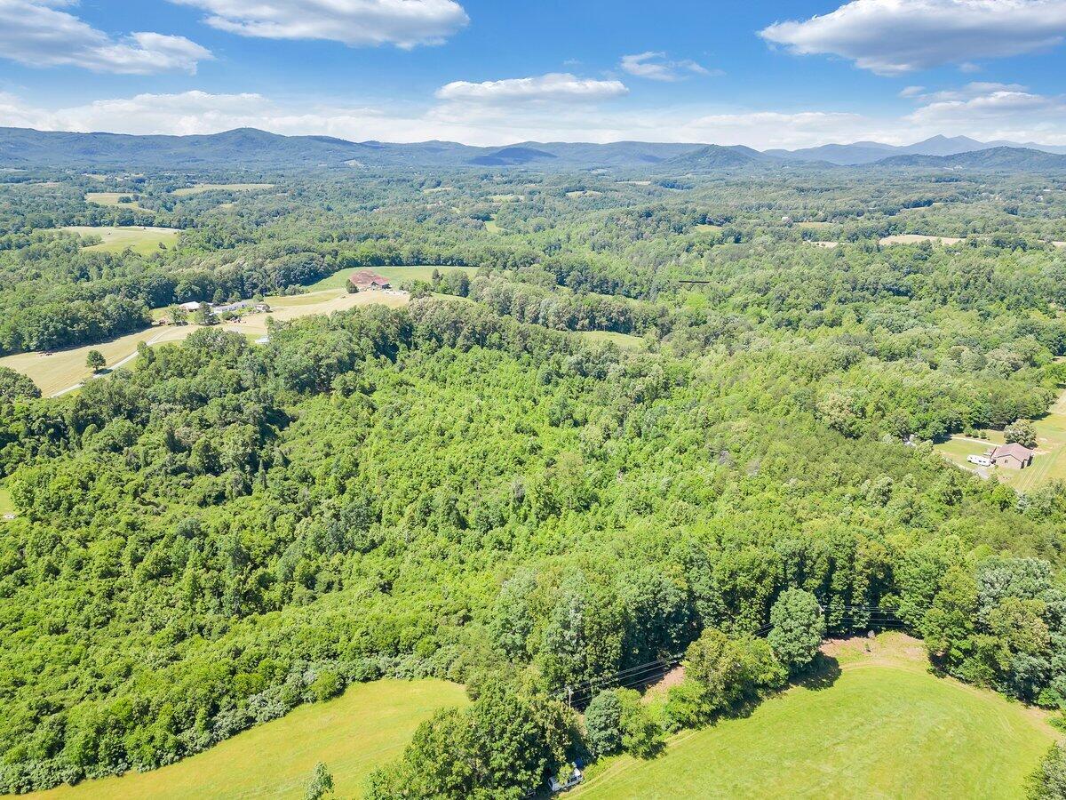 Image 4: DJI_0052 (2)