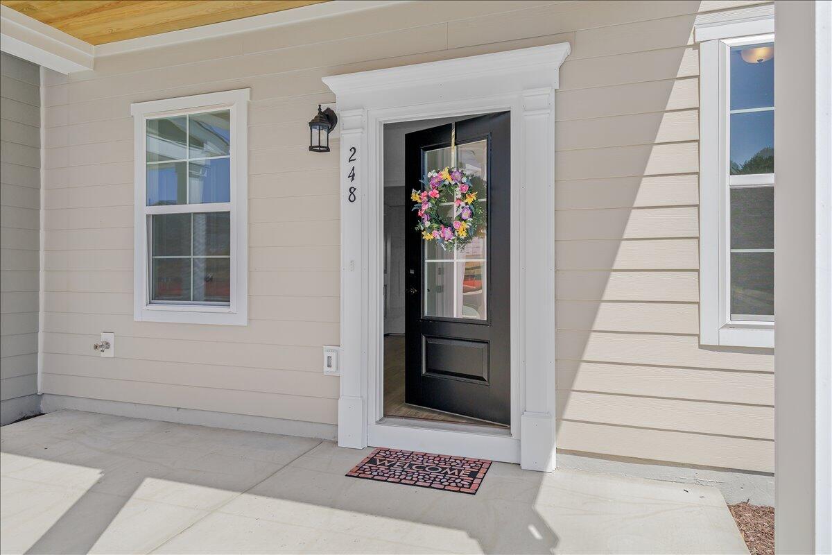 Image 3: 03-248 Colony Ave-3